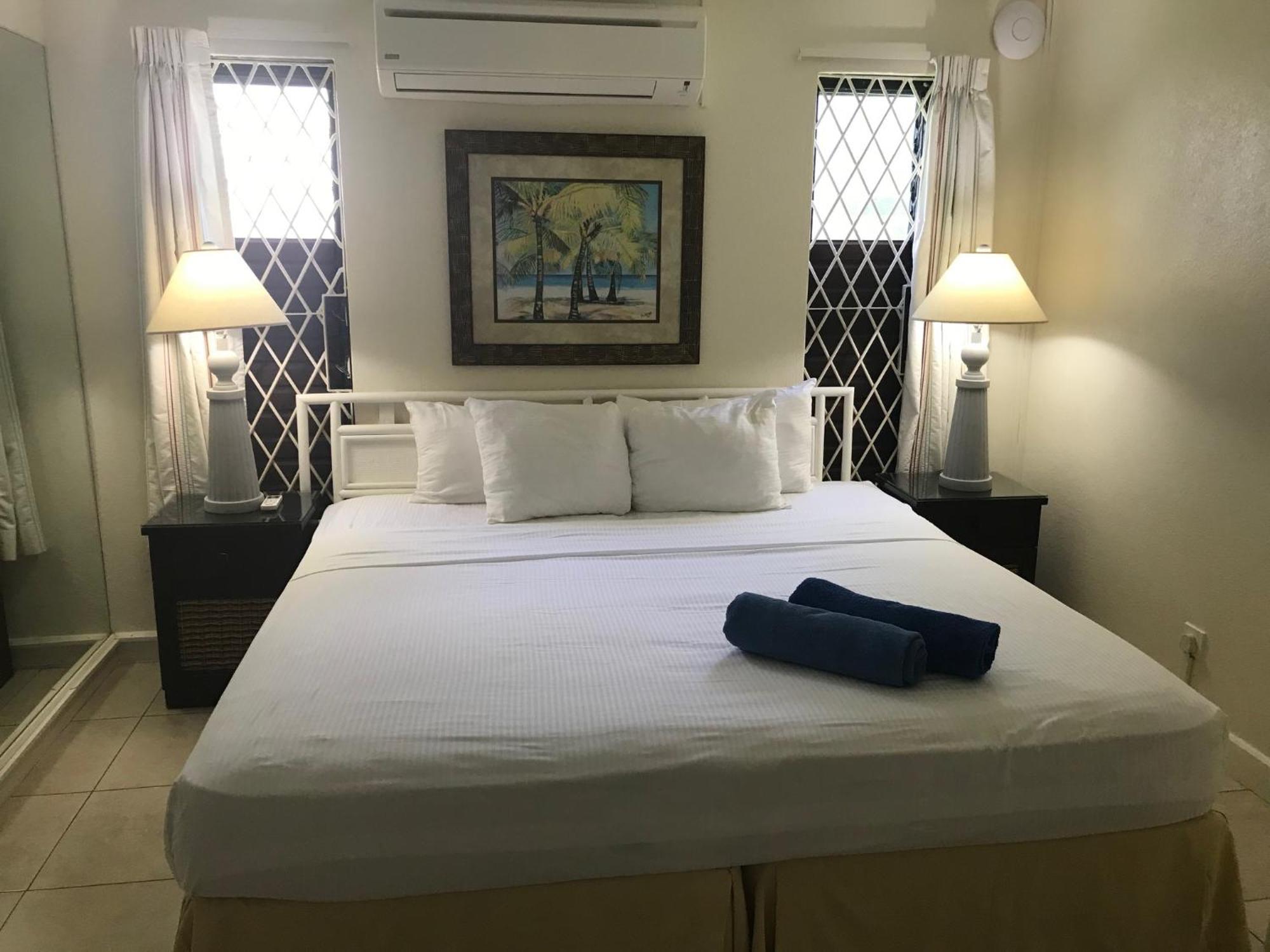Coconut Court Beach Hotel Κράιστ Τσερτς Δωμάτιο φωτογραφία