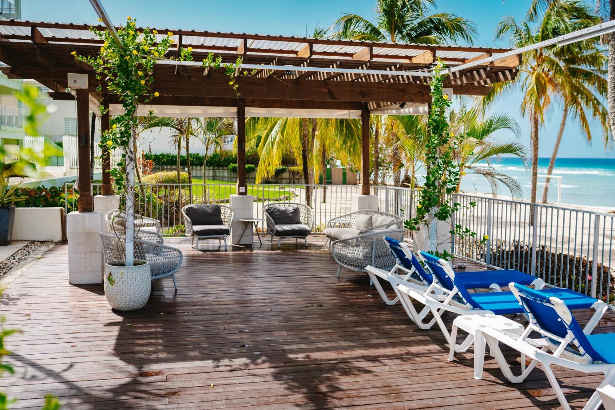 Coconut Court Beach Hotel Κράιστ Τσερτς Εξωτερικό φωτογραφία